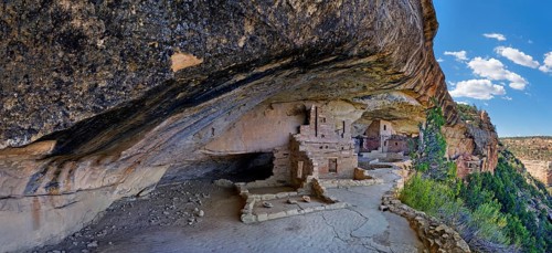Anasazi cliff dwellings