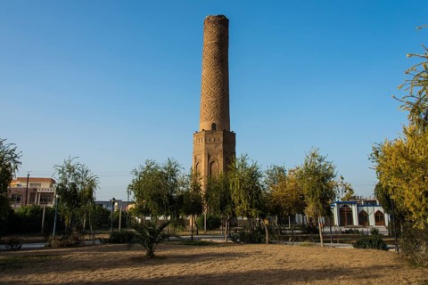 Sheik Chooli minaret in Shanadar Park