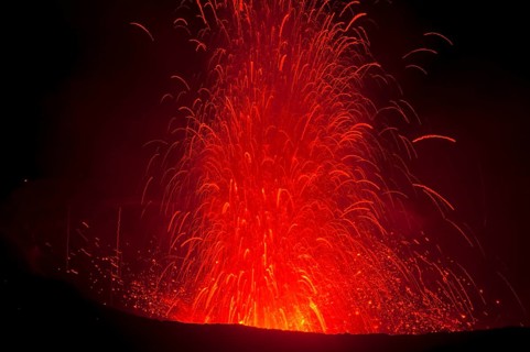 Volcanic eruption of Mount Yasur volcano