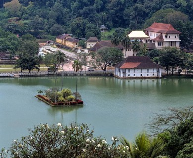 Kandy Lake