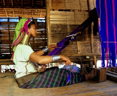 Long-necked woman of the Padaung mountain tribe
