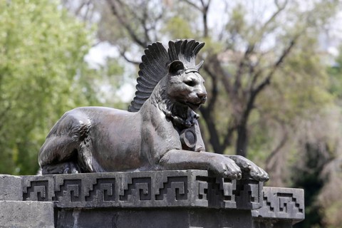 Lion figure on the Monument to Cuauhtémoc
