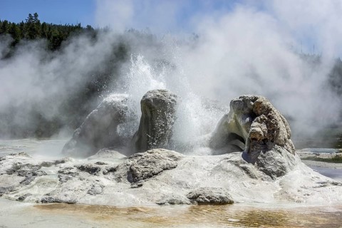 Grotto Geyser