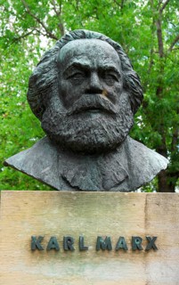 Bust Karl Marx
