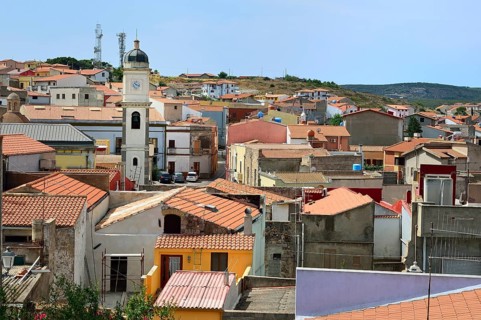 Overview of the town with the Basilica of Sant'Antioco
