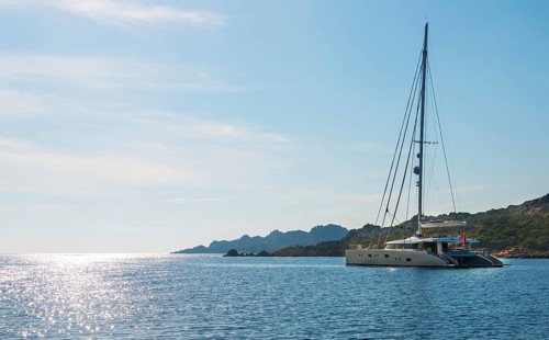 Sailing yacht