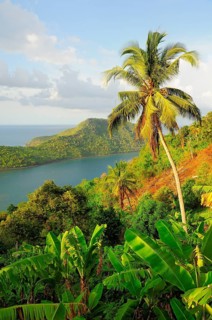 The northern tip of the island Grande-Terre with the Baie de Handreman