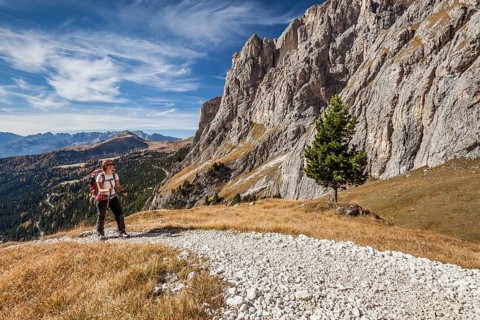 Climber on the Plan de Sieia in the Sella group at Sella Pass