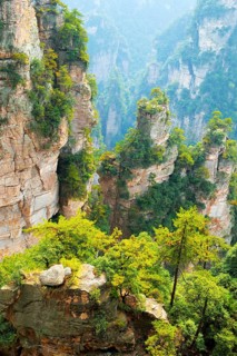 Avatar Mountains with vertical quartz-sandstone pillars