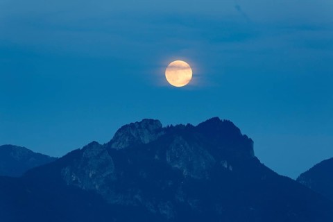Full moon above Wasserwand