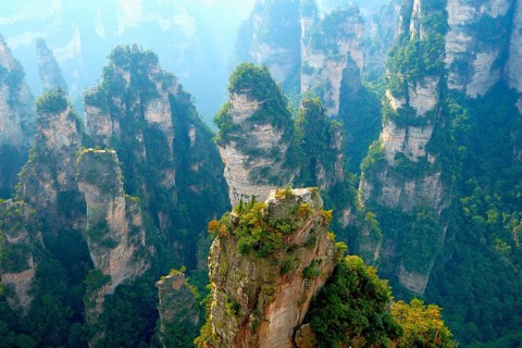 Avatar' mountains with vertical quartz sandstone rocks