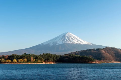 View over Lake Kawaguchi