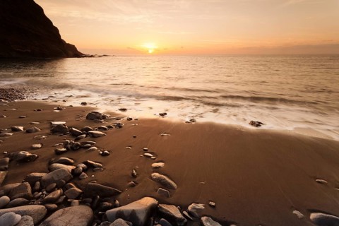 Sunset at Playa de Alojera beach