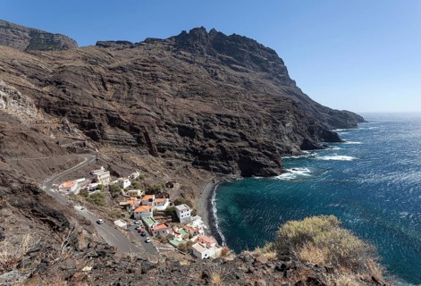 View of Playa de Alojera and the rocky coast