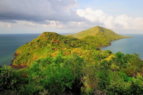 The northern tip of the island Grande-Terre with the Baie de Handreman