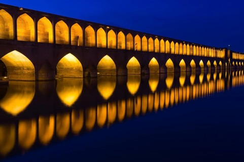 Illuminated Si-o-se Pol Bridge or Allah-Verdi Khan Bridge at night
