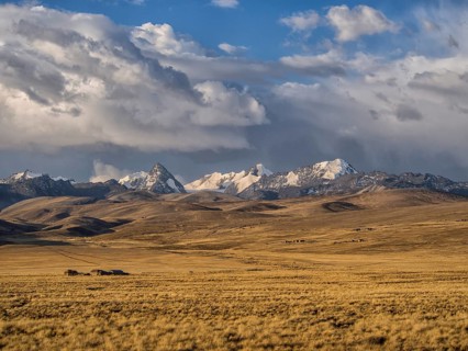 Cordillera Real at sunset