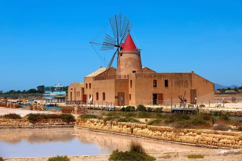 Ettore e Infersa salt mill and windmill