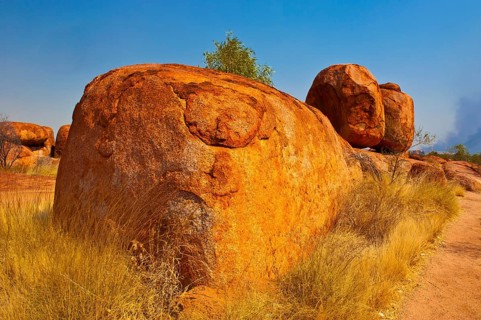 Granite boulders in the Devil's Marbles Conservation Reserve