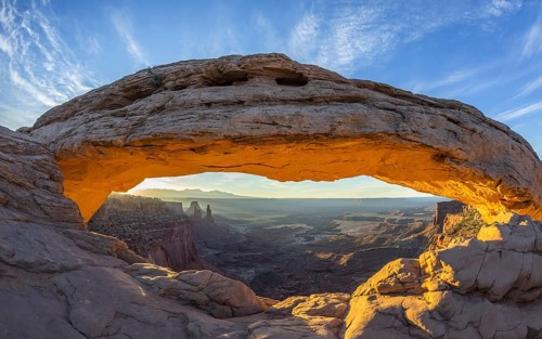 Mesa Arch at sunrise