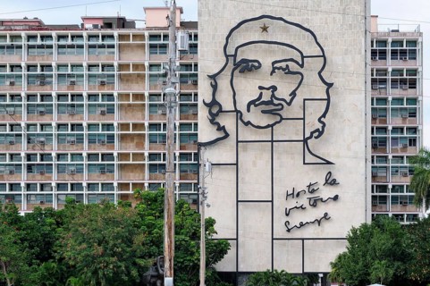 Portrait of Che Guevara on a wall of the Ministry of the Interior in Revolution Square