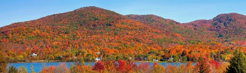 Lac Bromont in autumn