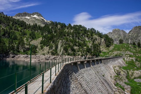 Dam of the reservoir at the Refugi dera Restanca