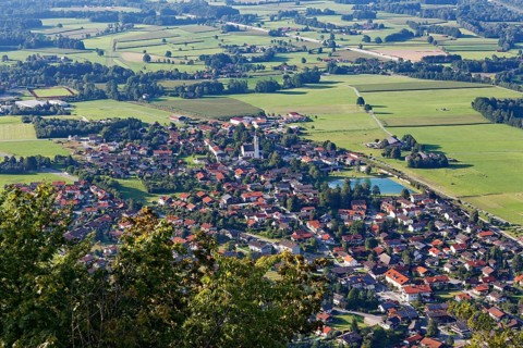 View from Petersberg onto Flintsbach am Inn