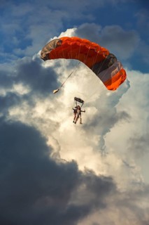 Tandem skydivers