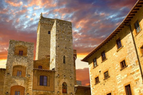 Medieval dynasty towers around Piazza della Cisterna