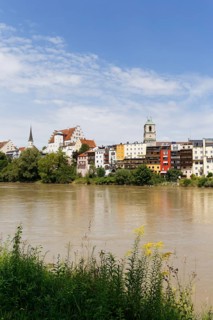 Historic centre with castle and Inn river