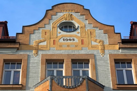 Upper facade of an Art Nouveau building from 1905