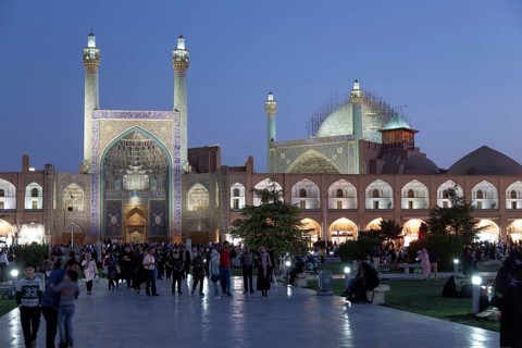 Jameh Mosque at night at Naqsh-e-Jahan Square