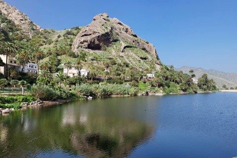 La Encantadora reservoir
