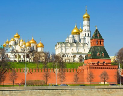 Moscow Kremlin with Arkhangelskiy and Announciation Cathedrals