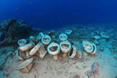 Plumbing by the shipwreck in Ras Muhammad National Park
