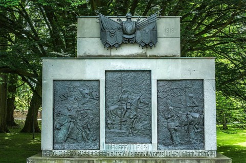 Memorial to the fallen of the Cuirassier Regiment of Driesen