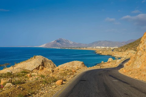 Road leading to Hadibu