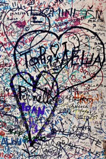 Graffiti on Juliet's house