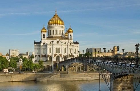 Cathedral of Christ the Saviour and Patriarshy Bridge over Moskva River