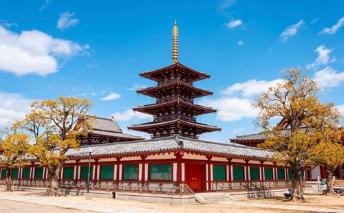 Shitennoji with five-storey pagoda