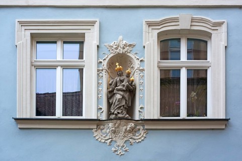 Holy sculpture