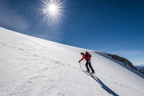 Mountaineer at Mt Gliederferner during the ascent of Mt Hoher Weisszint