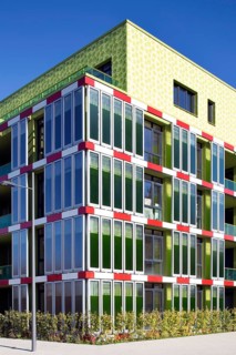 BIQ residential building with photosynthesis facade for the production of energy