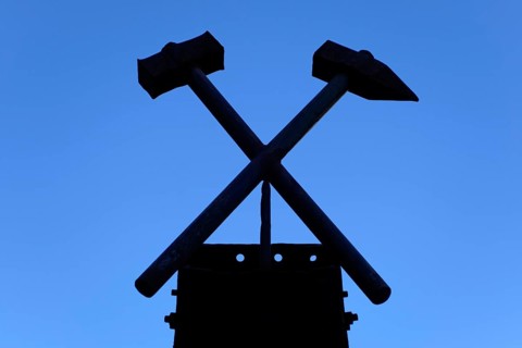 Hammer and pick