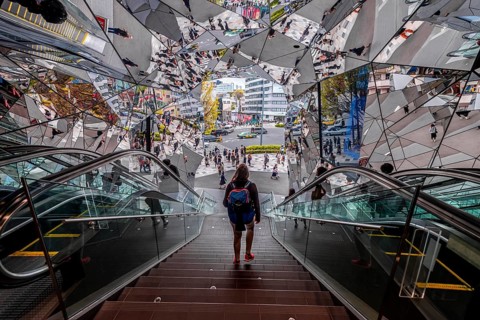 Mirrored entrance