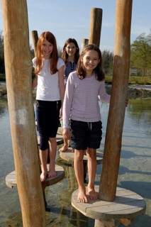Children at the Erlebnispark Wasser Fisch Natur adventure park