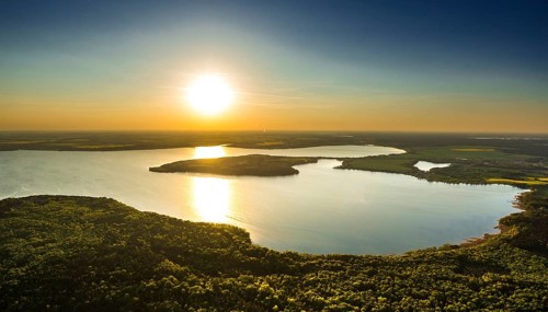 Lake Plauer See in the evening sun