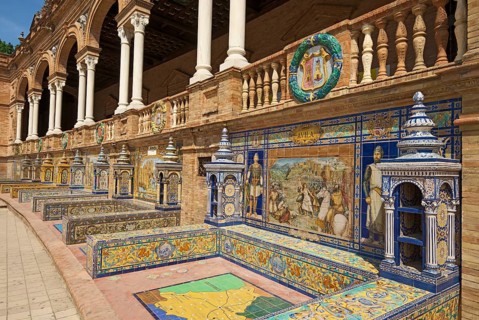 Azulejos in the Plaza de Espana