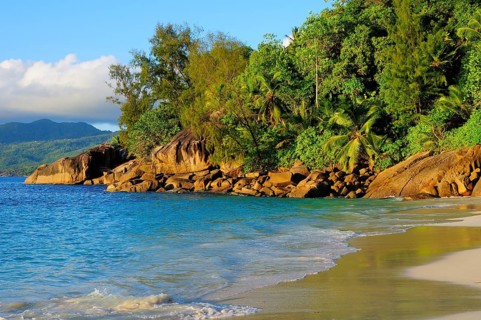 Evening light on the beach of Anse Soleil
